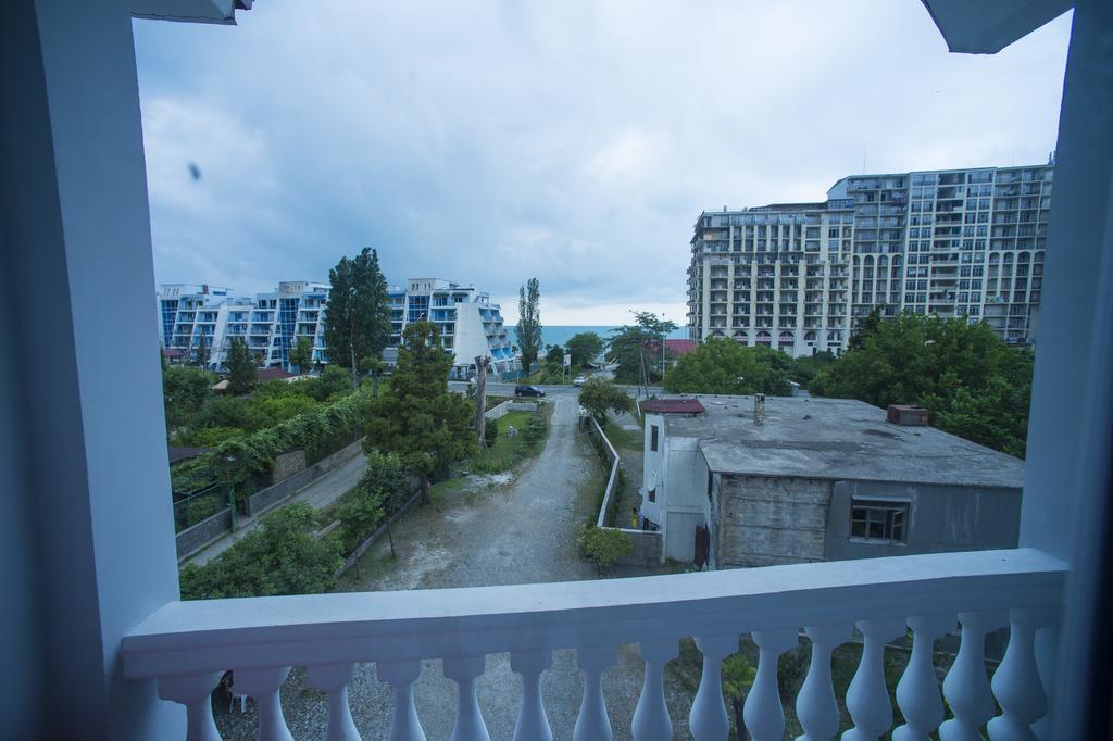 卡瓦拉提 Beliy Dom酒店 外观 照片